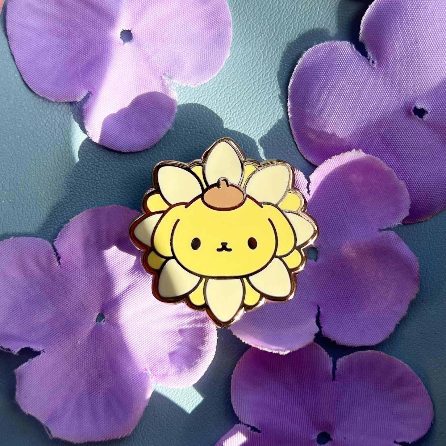 Sanrio Flower Pins (Kuromi, My Melody, Cinnamoroll, Pompompurin